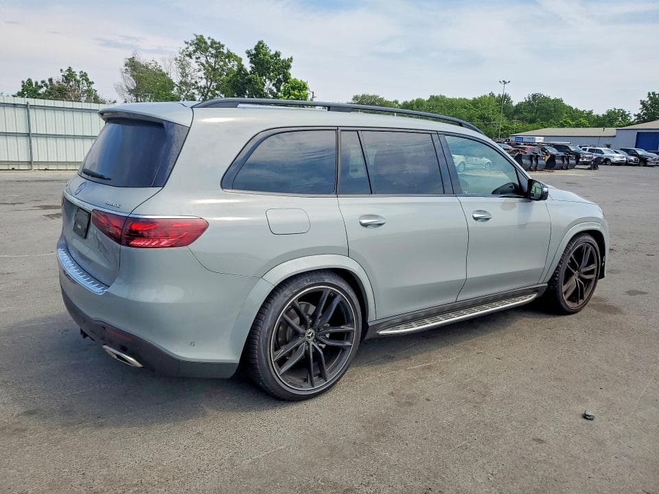 2024 MERCEDES-BENZ GLS 580 4MATIC 3