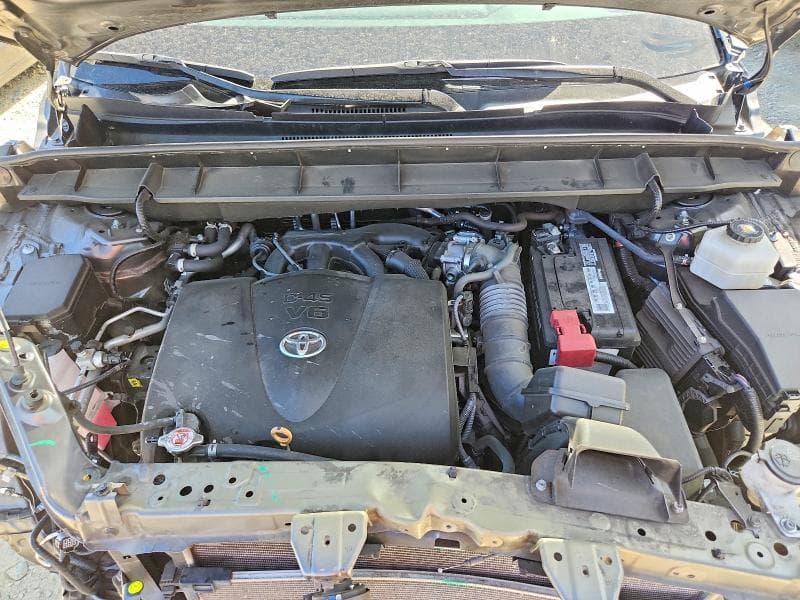 2022 TOYOTA HIGHLANDER LE 12