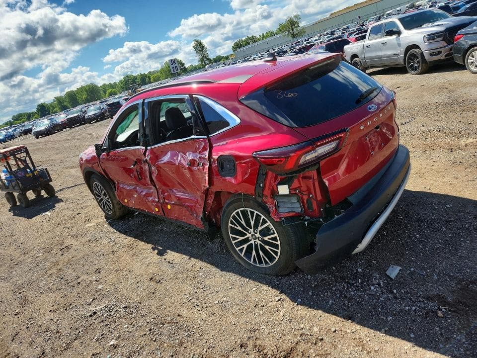 2025 FORD ESCAPE 2
