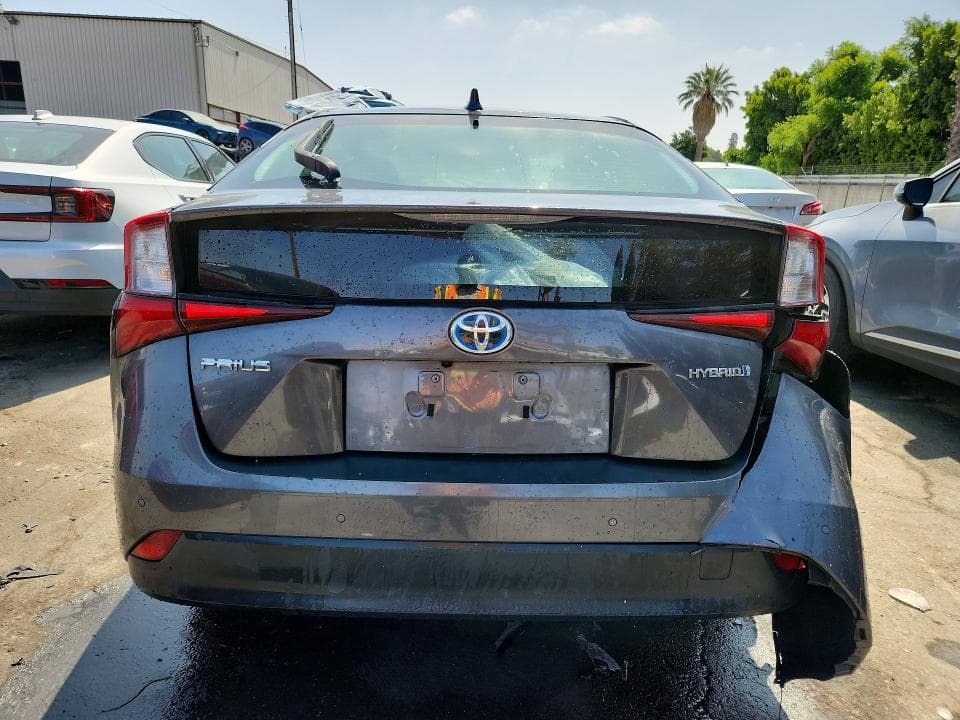 2021 TOYOTA PRIUS LE 6