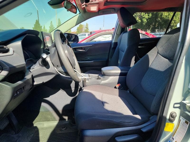 2019 TOYOTA RAV4 XLE 7