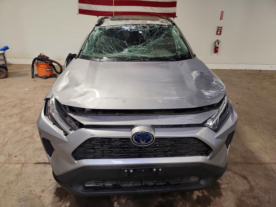 2023 TOYOTA RAV4 HYBRID XLE 5