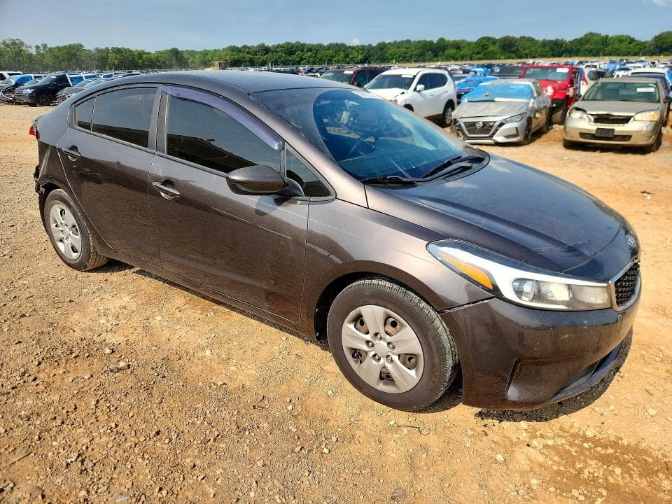 2017 KIA FORTE LX 4