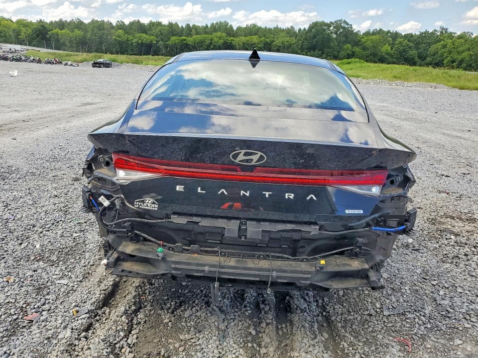 2024 HYUNDAI ELANTRA LIMITED 6