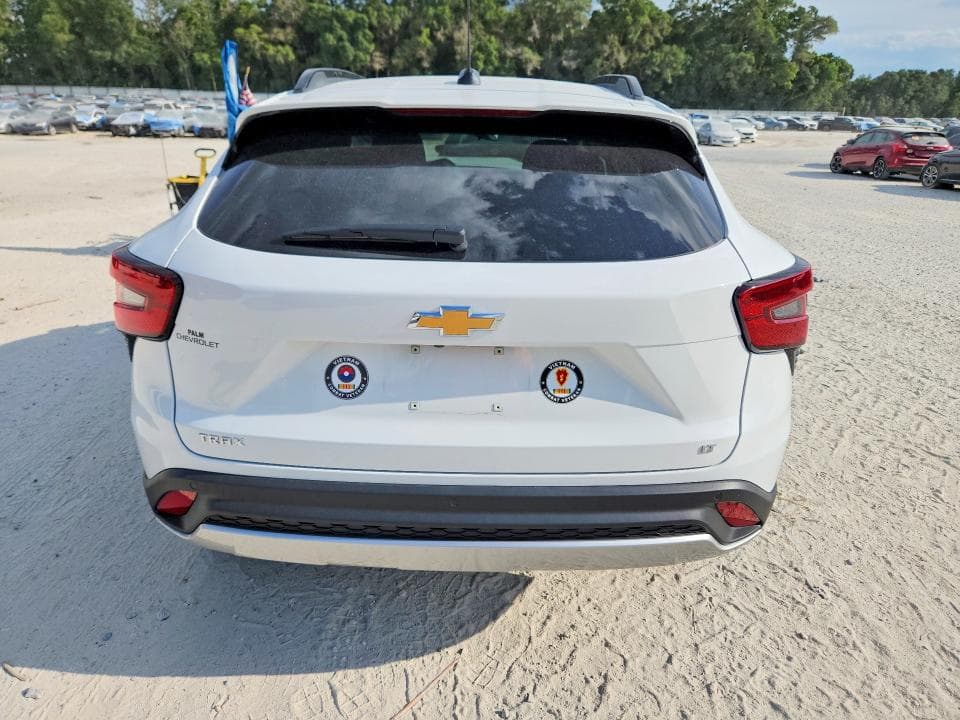 2025 CHEVROLET TRAX 1LT 6