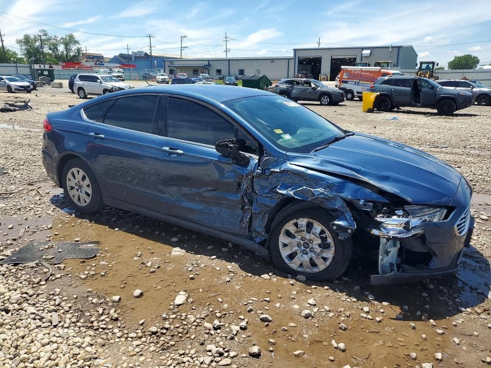 2019 FORD FUSION S 4