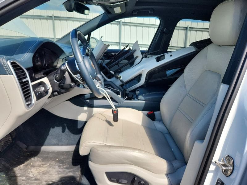 2023 PORSCHE CAYENNE BASE 7
