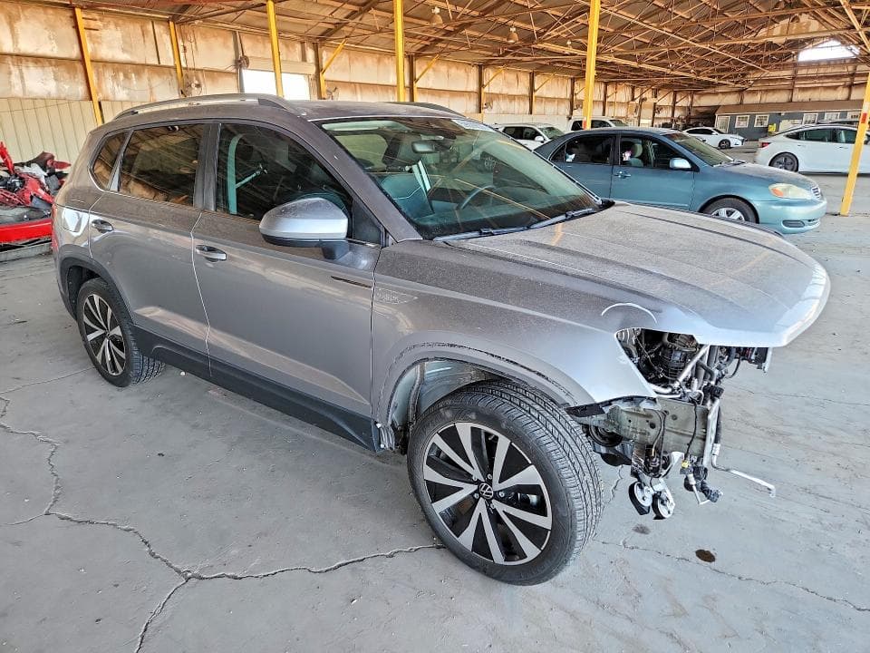 2023 VOLKSWAGEN TAOS SE 4