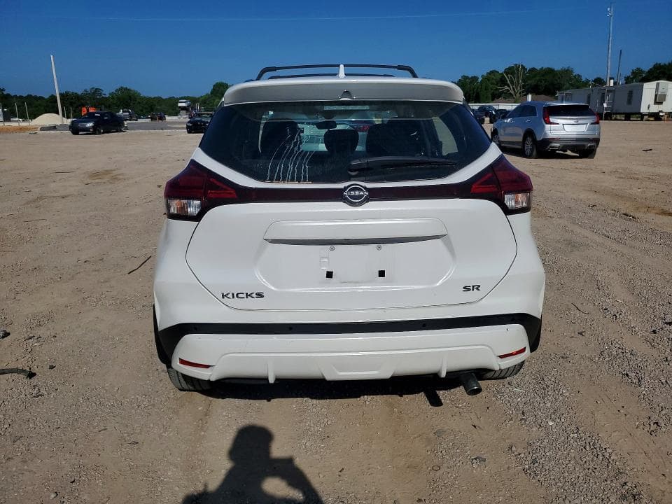 2022 NISSAN KICKS SR 6