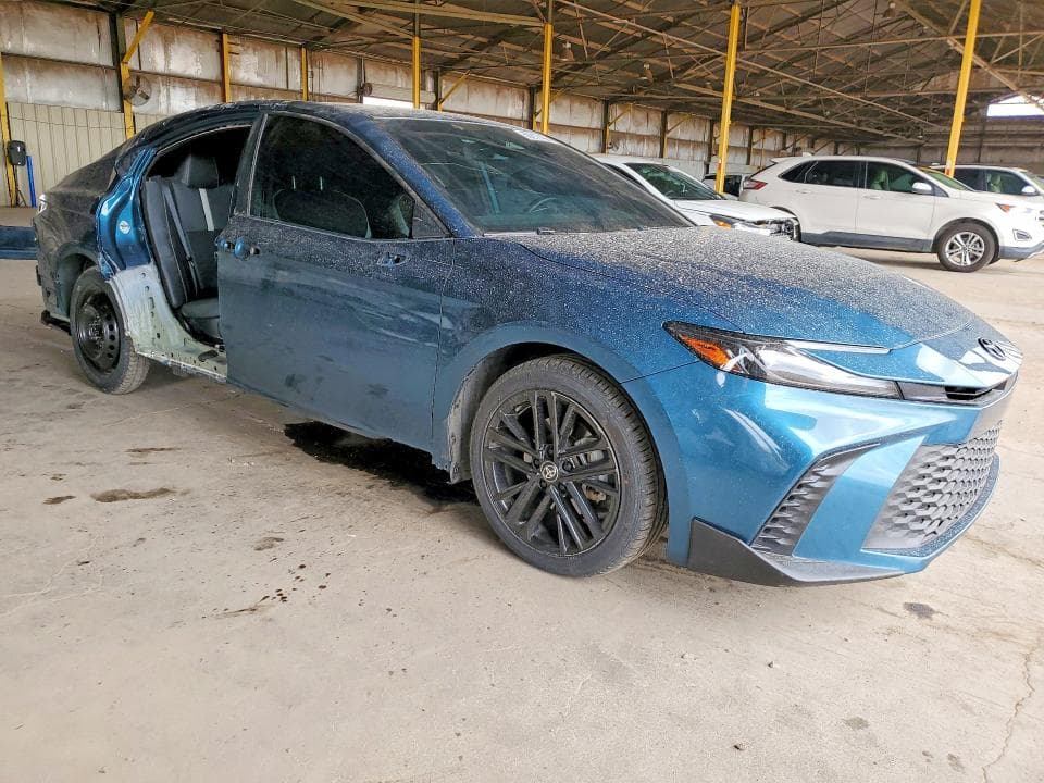 2025 TOYOTA CAMRY SE 4