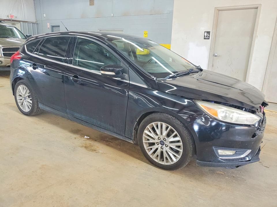 2017 FORD FOCUS TITANIUM 4