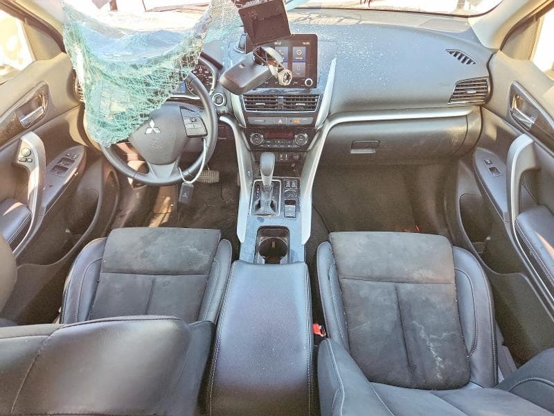 2022 MITSUBISHI ECLIPSE CROSS SE 8