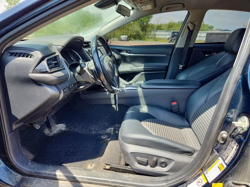 2019 TOYOTA CAMRY SE 7
