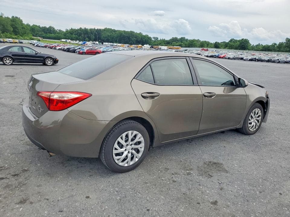 2017 TOYOTA COROLLA LE 3