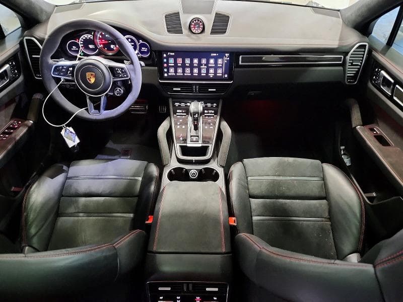 2023 PORSCHE CAYENNE GTS COUPE 8
