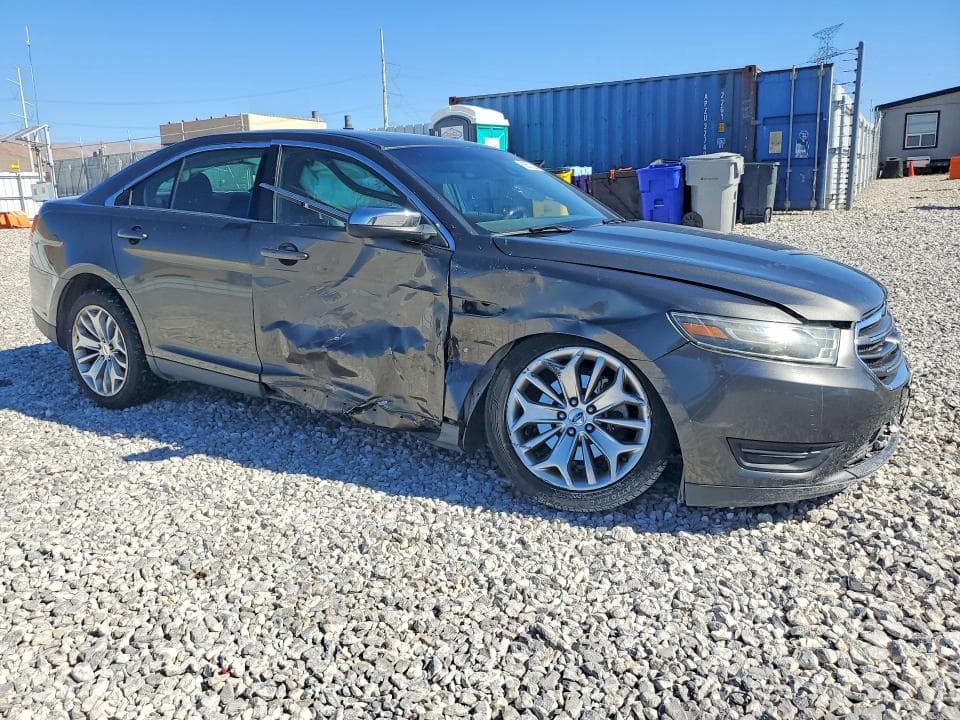 2017 FORD TAURUS LIMITED 4