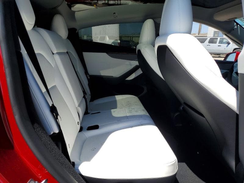 2026 TESLA MODEL Y 10