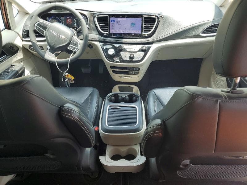 2022 CHRYSLER PACIFICA TOURING L 8
