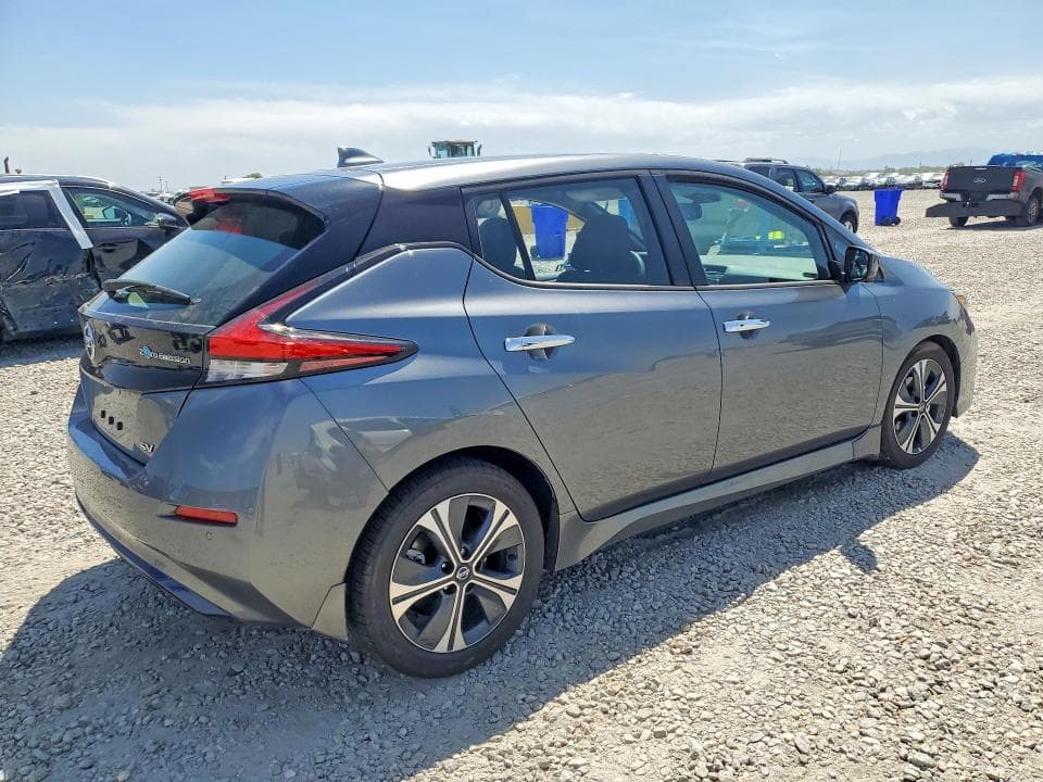 2021 NISSAN LEAF SV 3