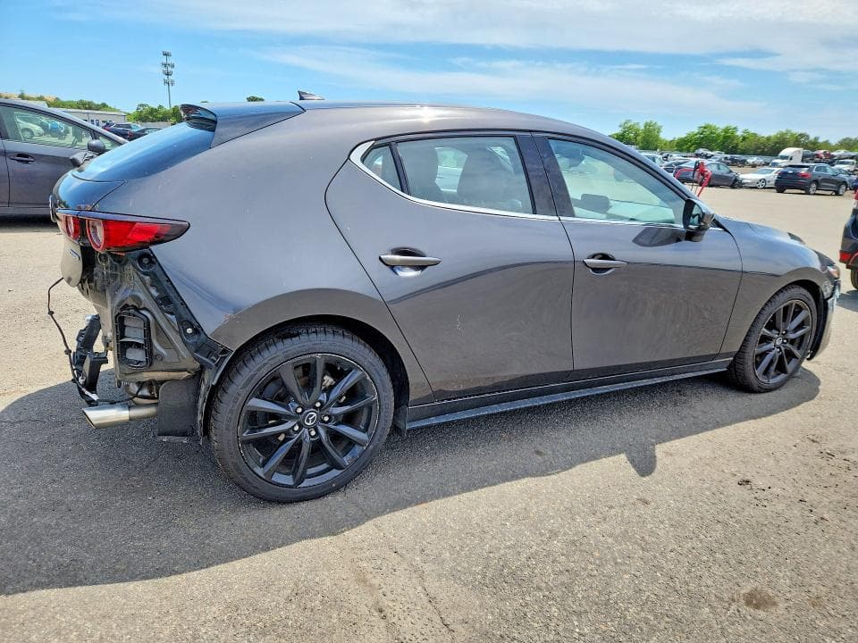 2019 MAZDA 3 PREMIUM 3