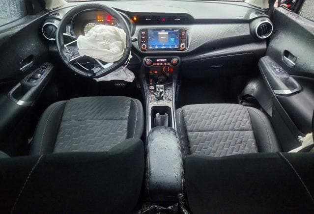 2021 NISSAN KICKS SV 8