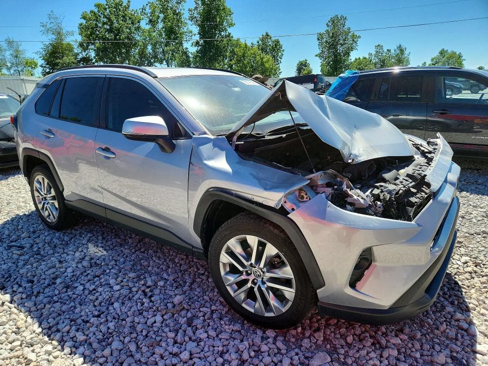 2019 TOYOTA RAV4 XLE PREMIUM 4