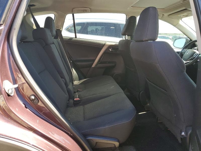 2018 TOYOTA RAV4 XLE 11