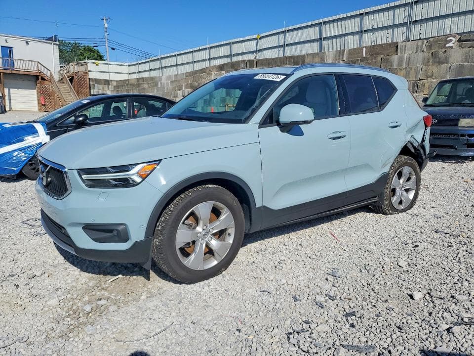 2019 VOLVO XC40 T5 MOMENTUM - 1