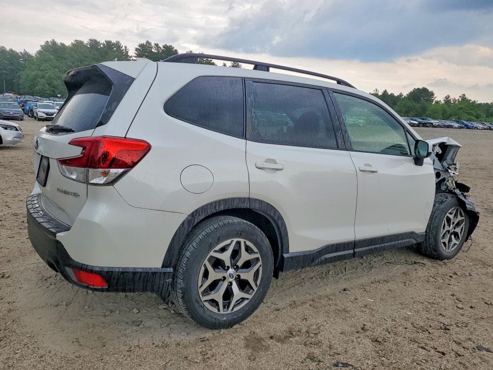 2021 SUBARU FORESTER PREMIUM 3