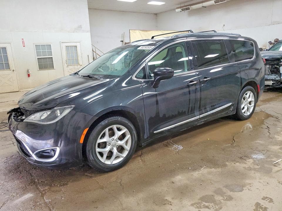 2017 CHRYSLER PACIFICA TOURING L - 1