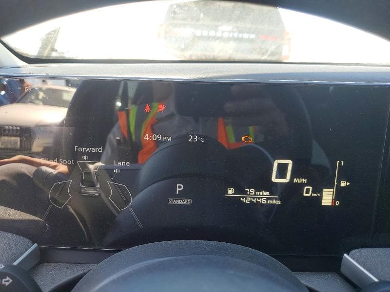 2025 NISSAN KICKS SV 9