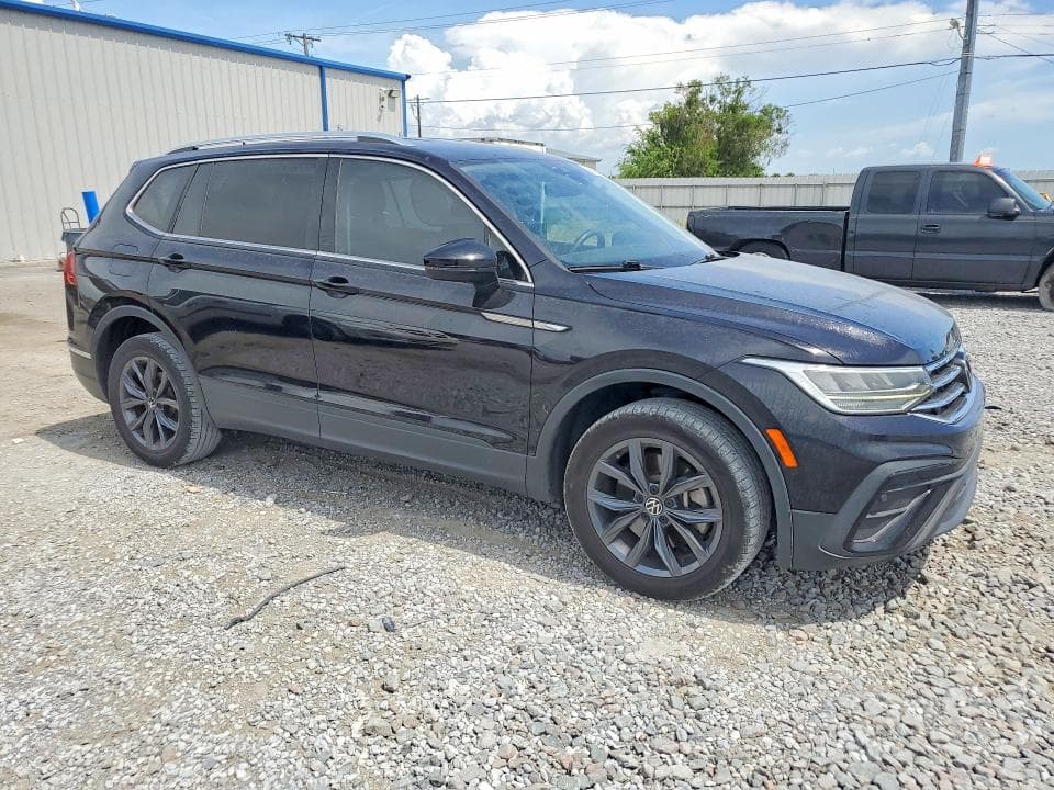 2023 VOLKSWAGEN TIGUAN SE 4