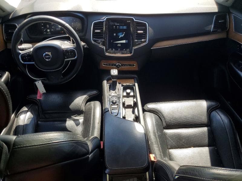 2018 VOLVO XC90 T6 8