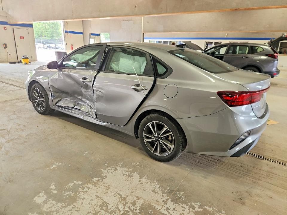 2023 KIA FORTE LXS 2