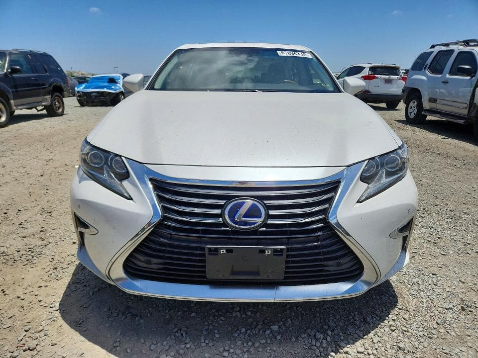 2017 LEXUS ES 300H 5