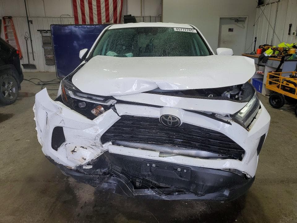2024 TOYOTA RAV4 LE 5