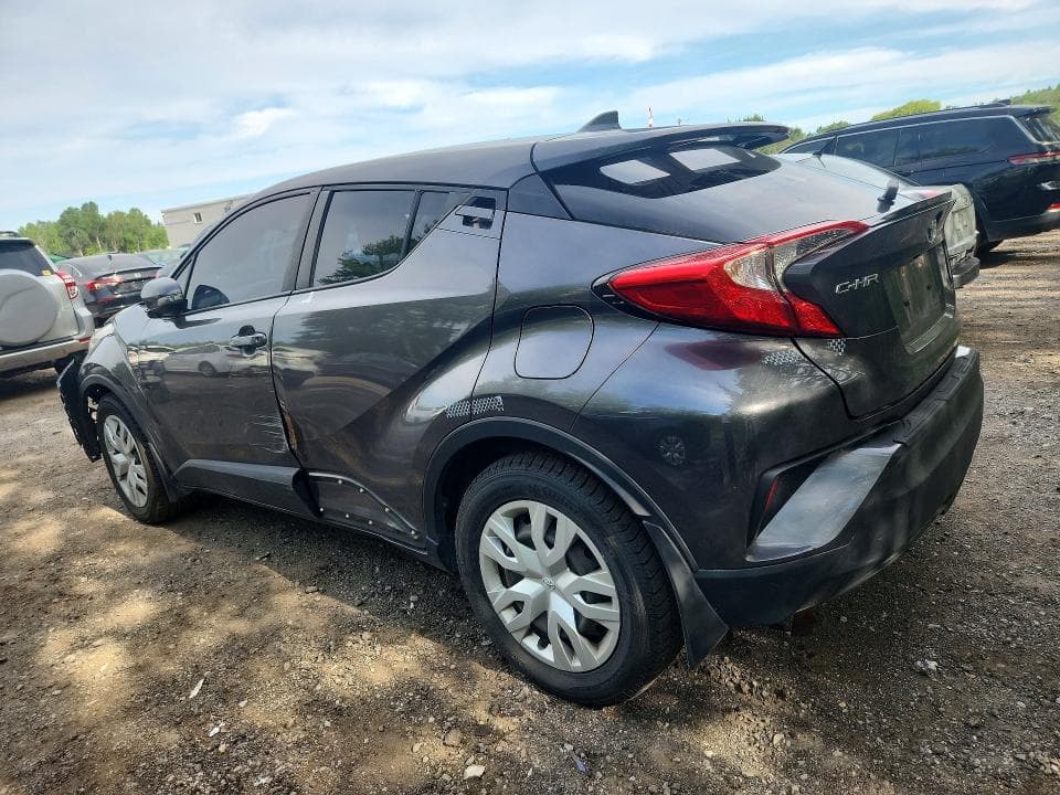 2021 TOYOTA C-HR LE 2