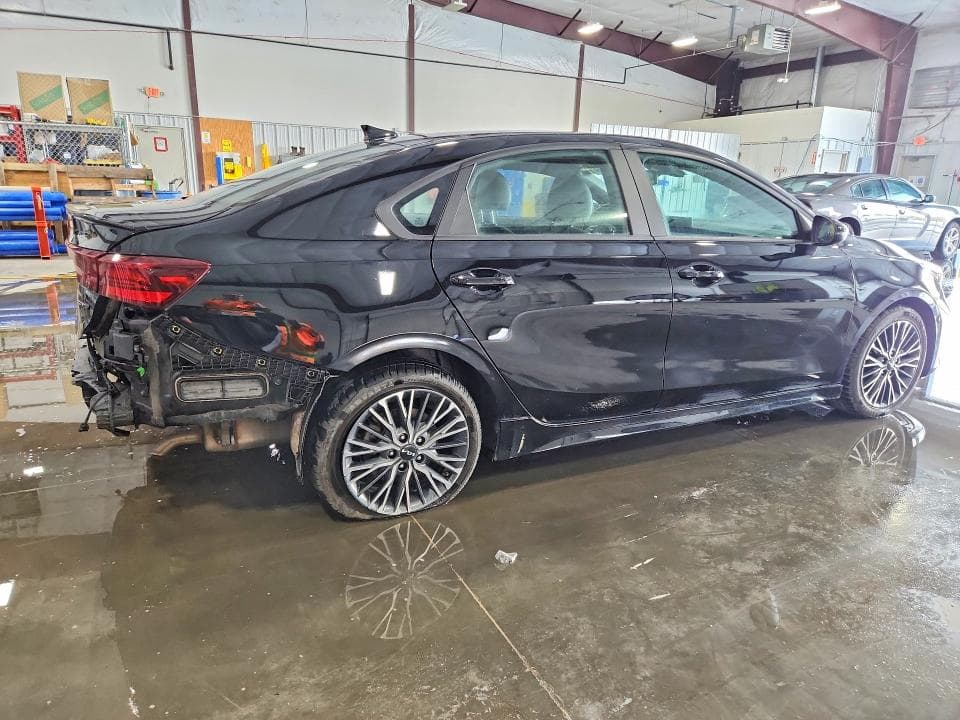 2023 KIA FORTE GT LINE 3