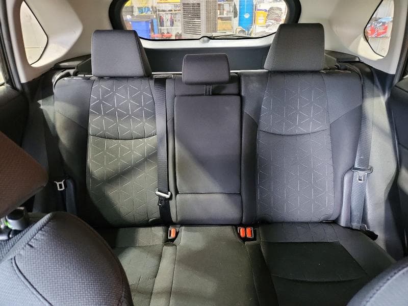 2023 TOYOTA RAV4 XLE 10