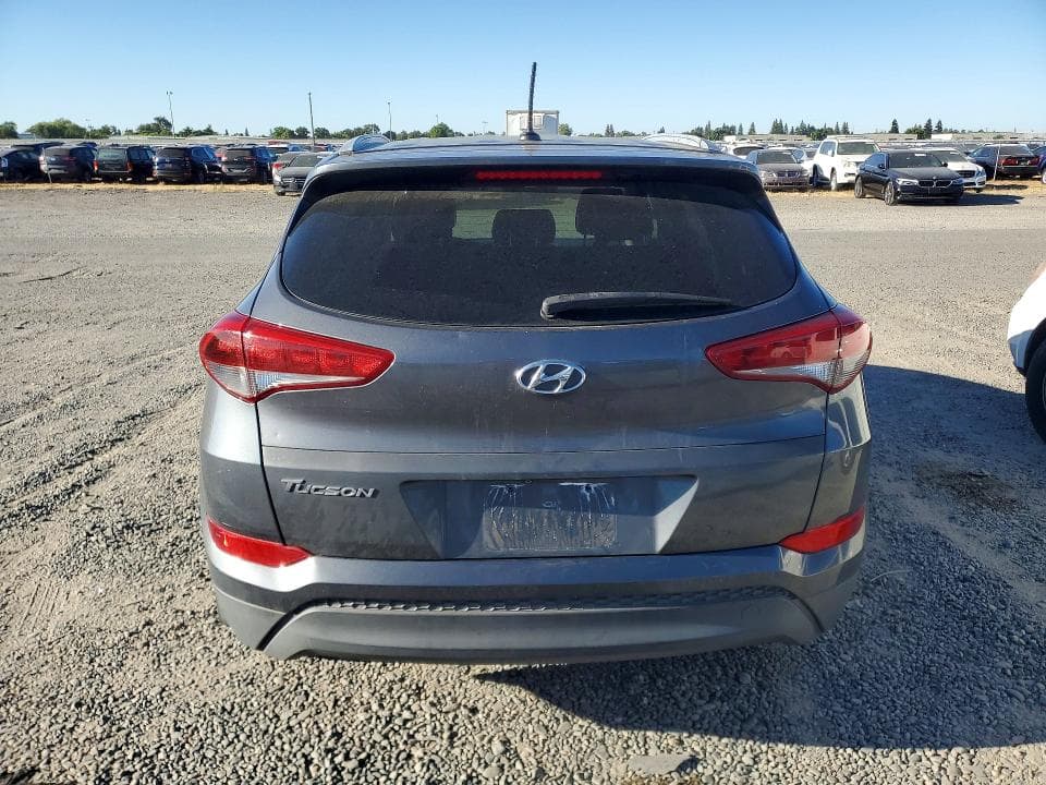 2017 HYUNDAI TUCSON SE 6