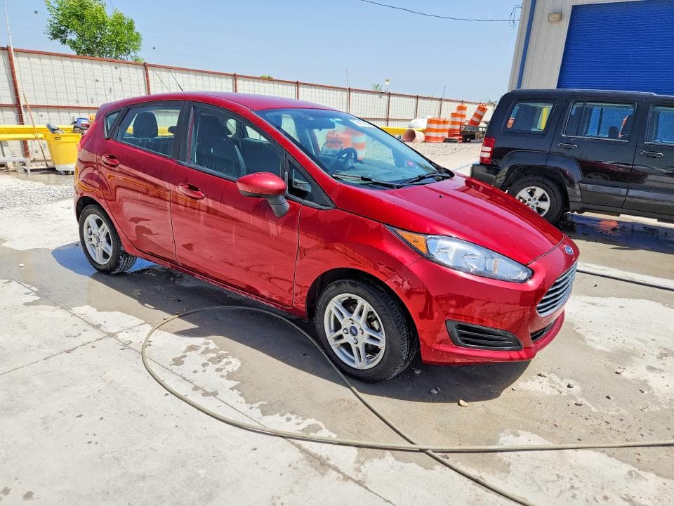 2017 FORD FIESTA SE 4