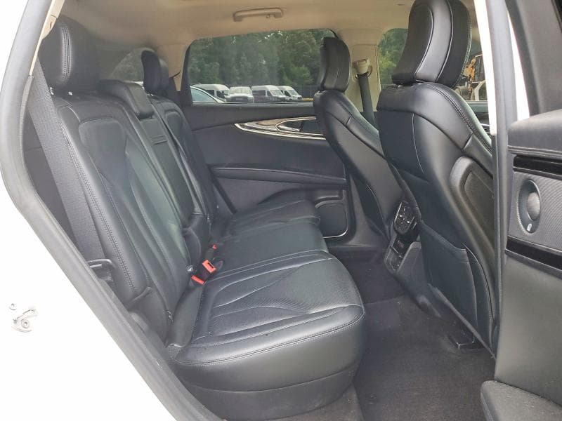 2021 LINCOLN NAUTILUS RESERVE 11