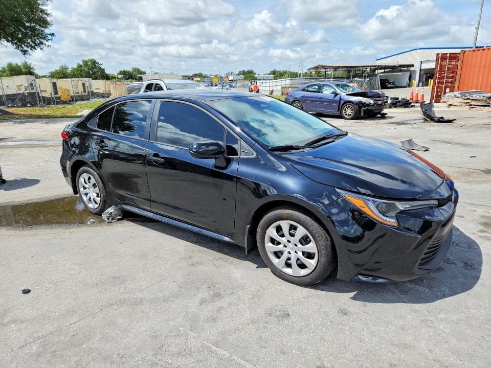2026 TOYOTA COROLLA LE 4