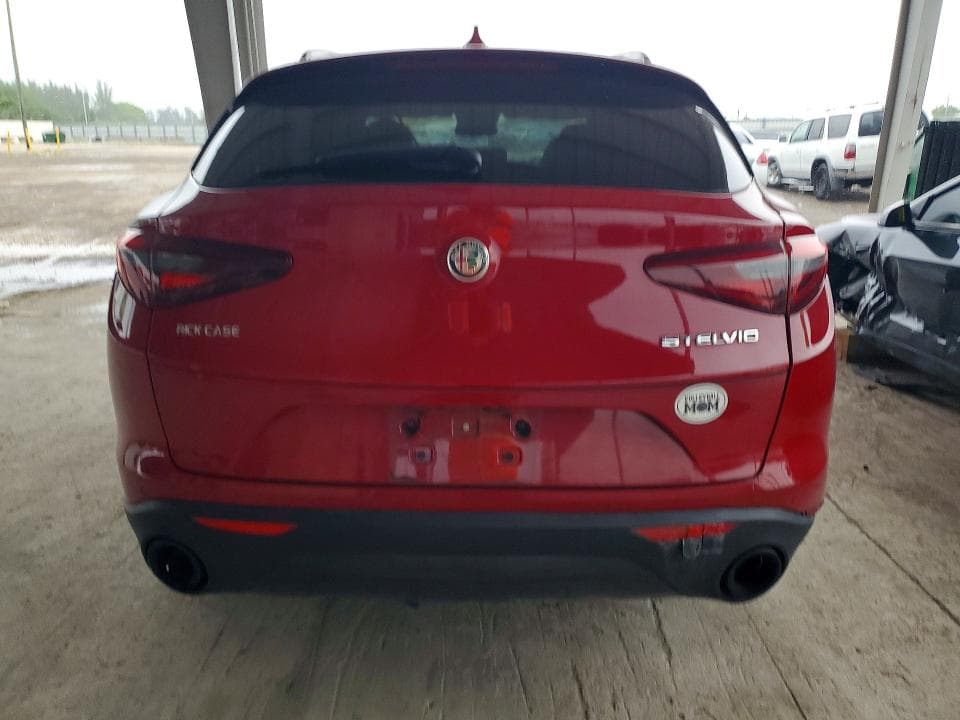 2022 ALFA ROMEO STELVIO 6