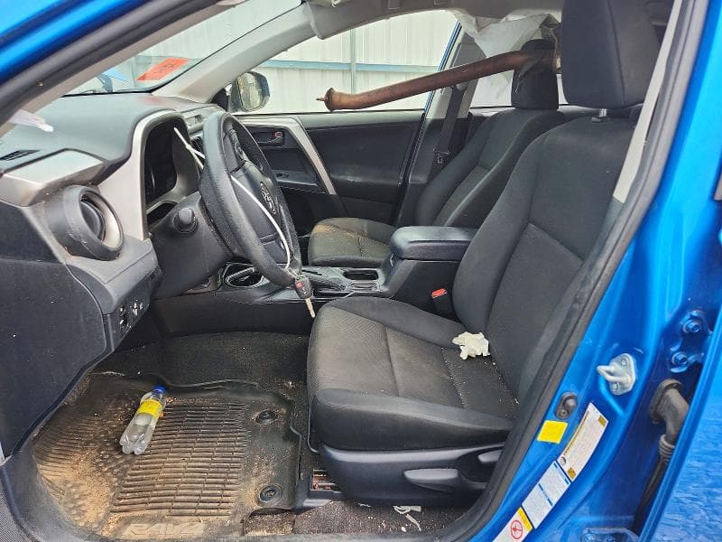 2017 TOYOTA RAV4 LE 7