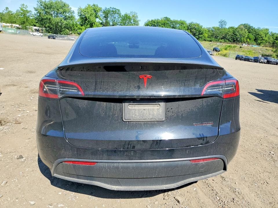 2023 TESLA MODEL Y 6