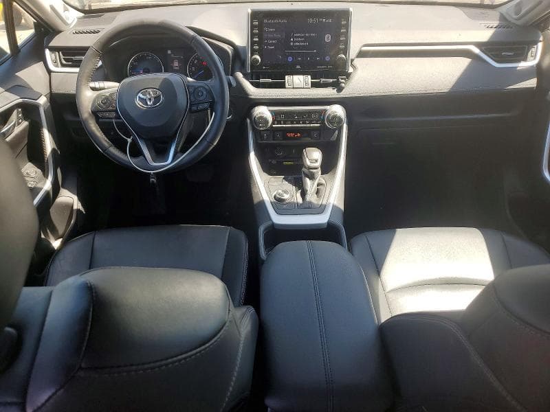 2022 TOYOTA RAV4 XLE PREMIUM 8