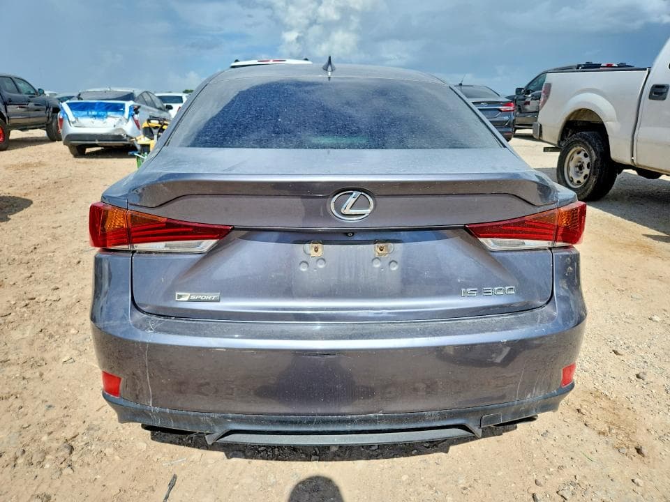 2018 LEXUS IS 300 BASE 6