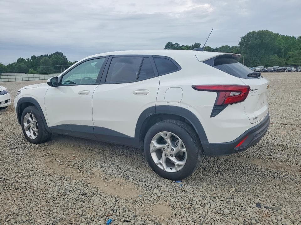 2025 CHEVROLET TRAX LS 2