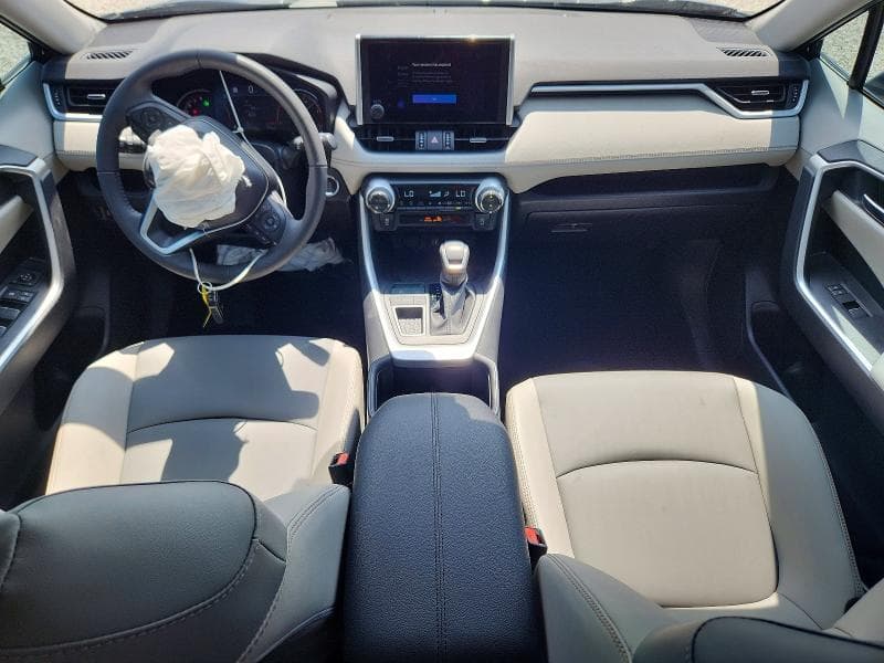 2025 TOYOTA RAV4 XLE PREMIUM 8
